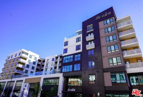Photo of 1340 S Hill Street #213, Los Angeles, CA 90015 (MLS # 26639327)