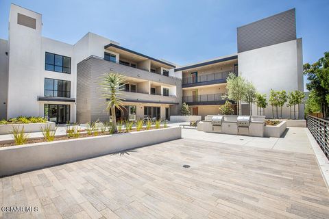 Photo of 77 Conejo School Road #208, Thousand Oaks, CA 91362 (MLS # 224002807)