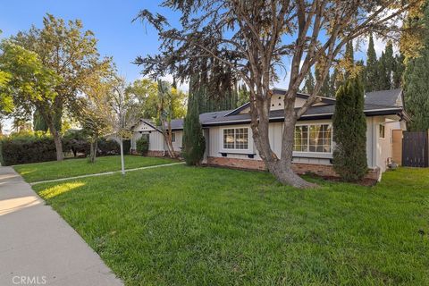 Photo of 10557 Reseda, Porter Ranch, CA 91326 (MLS # SR25278312)