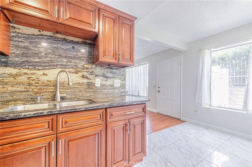 866 W 13th 2