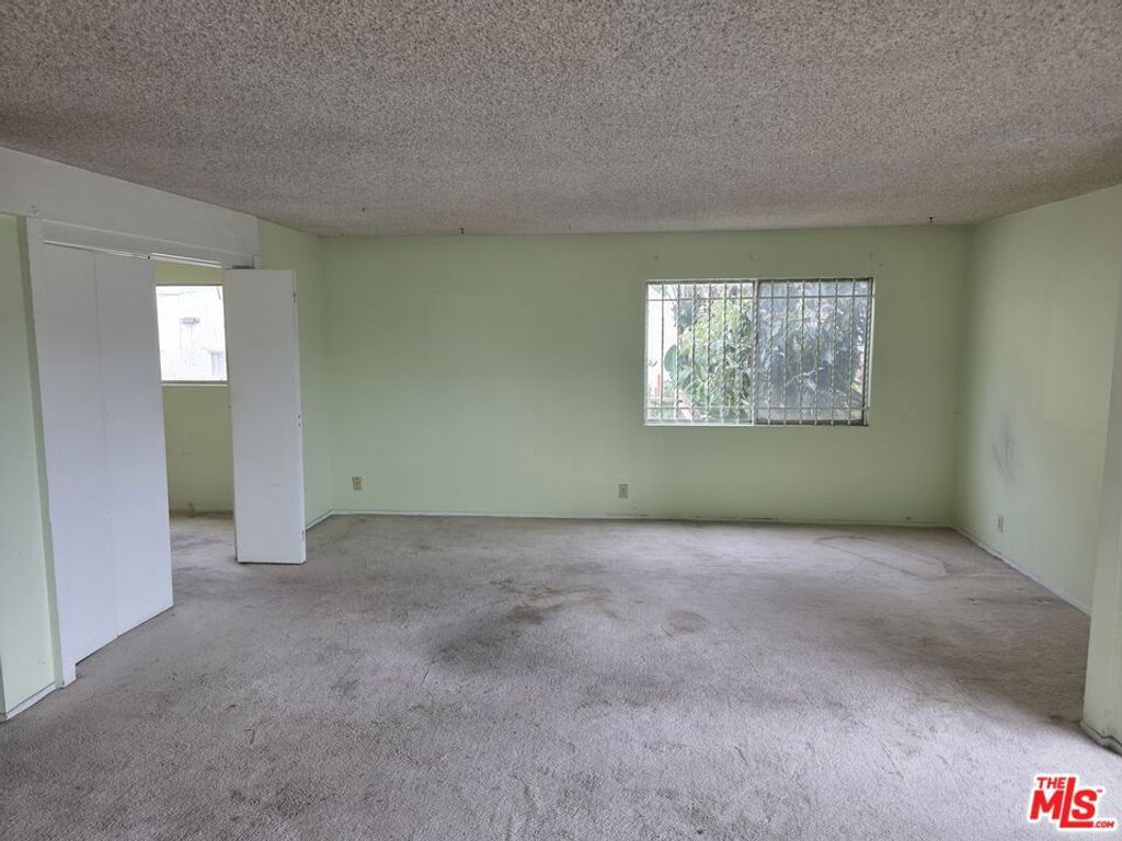 Photo of 919 N Inglewood Avenue #17, Inglewood, CA 90302 (MLS # 26655083)
