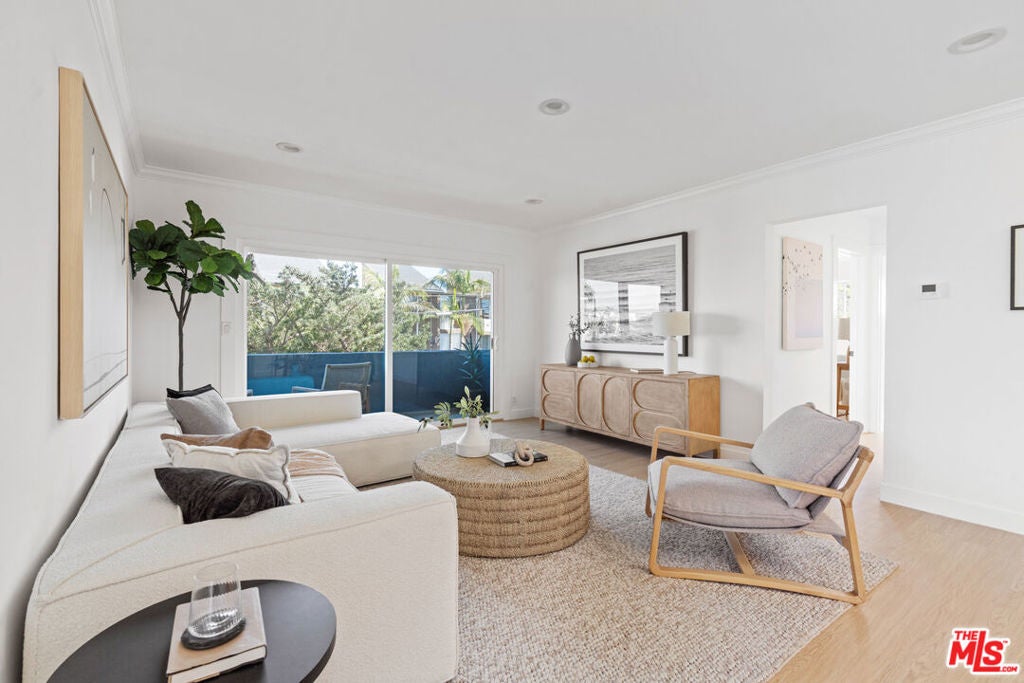423 Pier Avenue