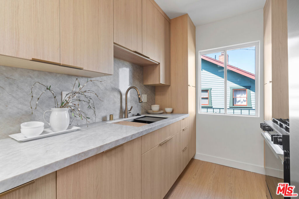 423 Pier Avenue 4