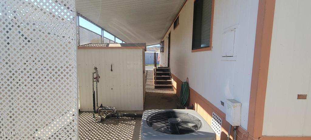 720 Santa Maria Street 9