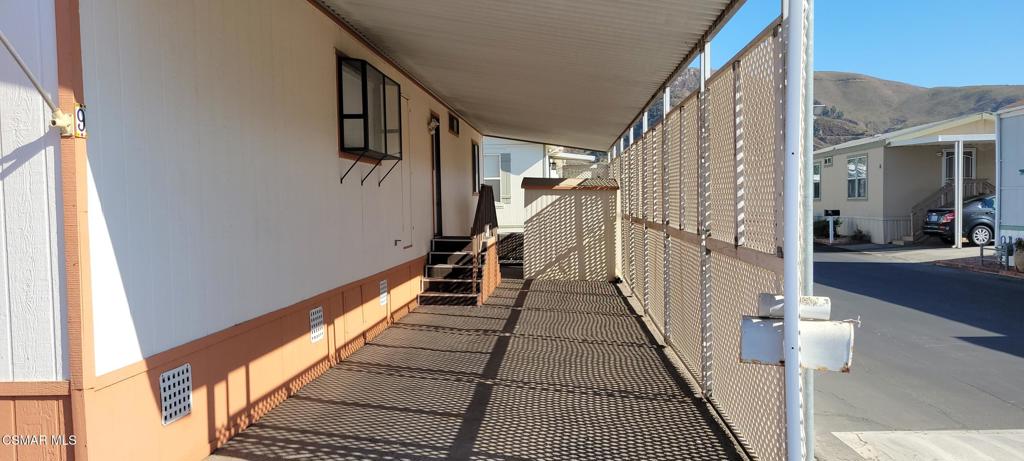 720 Santa Maria Street 9