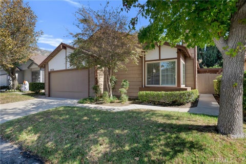 Photo of 13936 Olive Grove Lane, Sylmar, CA 91342 (MLS # SR26223920)