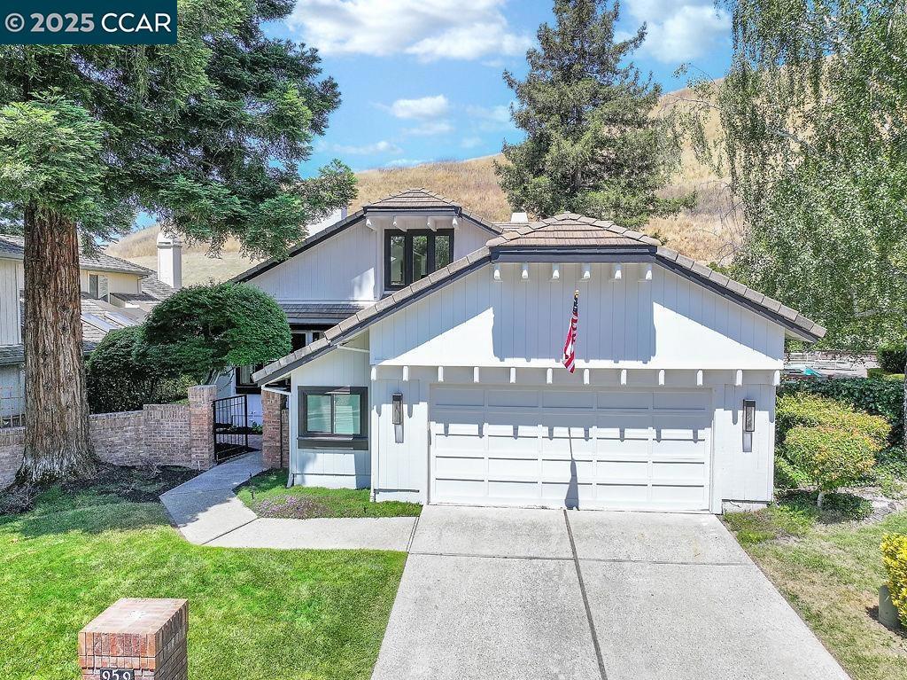 959 Redwood Dr