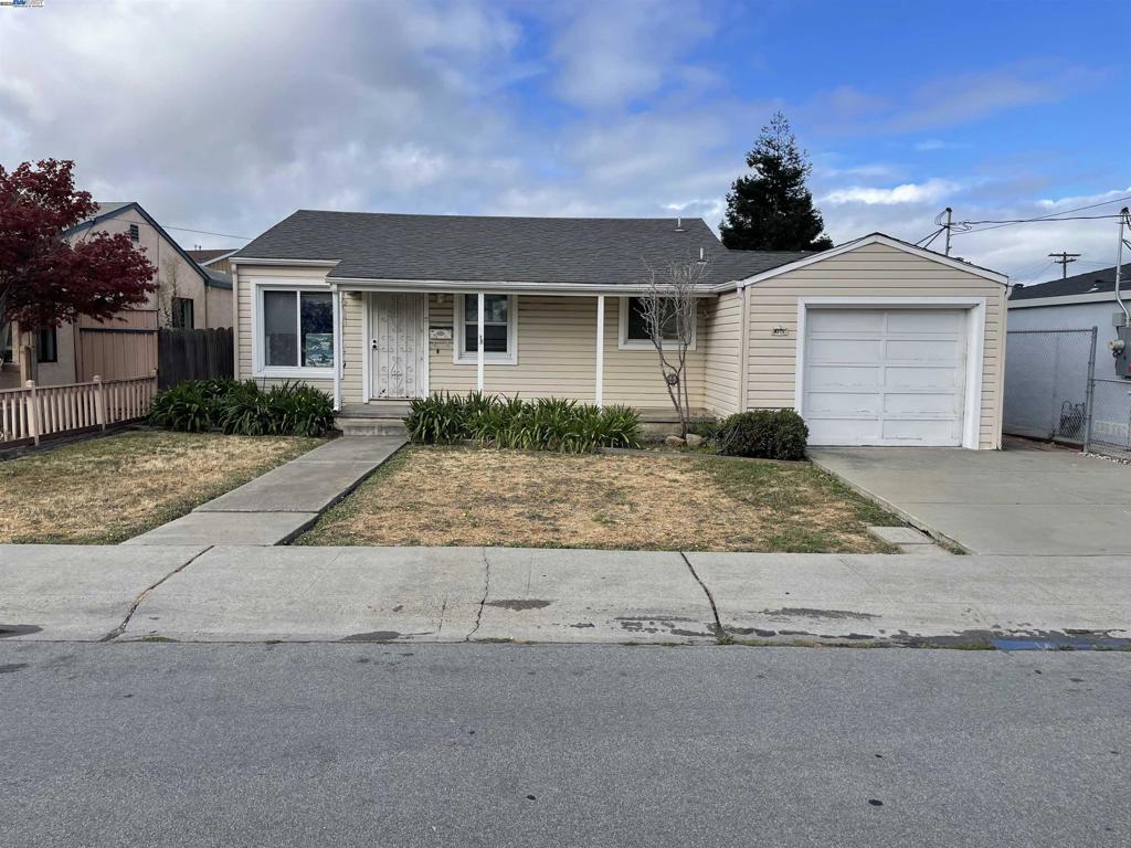 Attention, This is an ideal opportunity for investors and DIY enthusiasts. A two-bedroom, one-bathroom home in The Village awaits its new owner. This home features a well-maintained kitchen with appliances and an island, as well as a bathroom in good condition. Original hardwood floors run through the living room and hallway. The spacious backyard provides the buyer with a blank canvas for customization. The one-car garage includes an electric garage door, a work bench, and a washer and dryer. There is also a door to the backyard patio and a spacious backyard. Move quickly!!