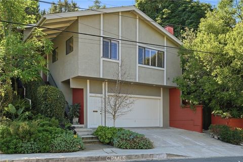 Photo of 1011 Terrace 49, Los Angeles, CA 90042 (MLS # SR26043294)