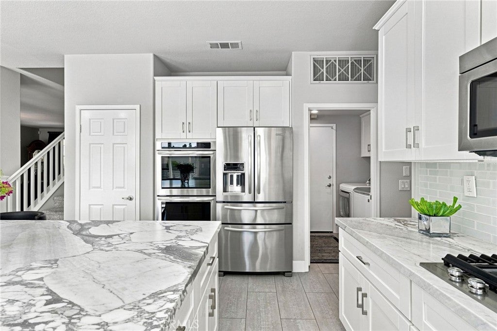 75 Legacy, Irvine CA 92602 - Photo 18