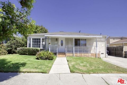 Photo of 3556 S Bentley Avenue, Los Angeles, CA 90034 (MLS # 26643351)