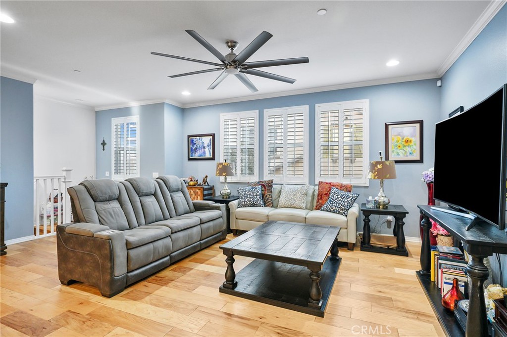 Properties 4 22124 Barrington Way