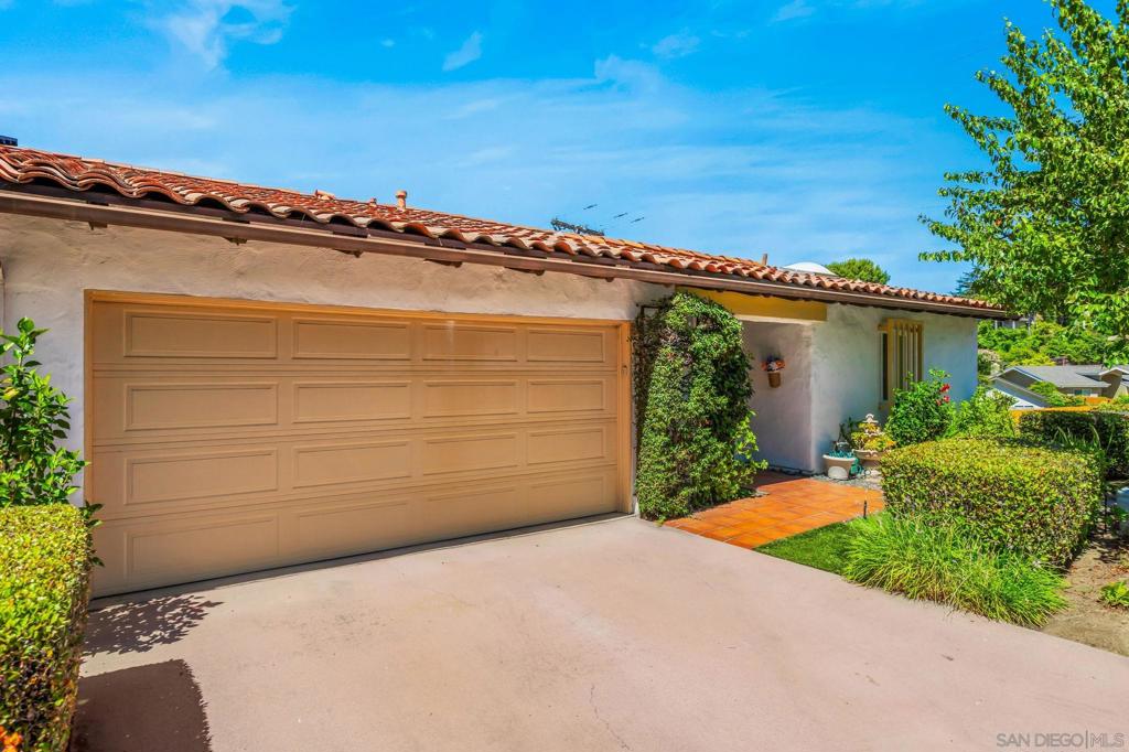 1110 San Jacinto Gln
