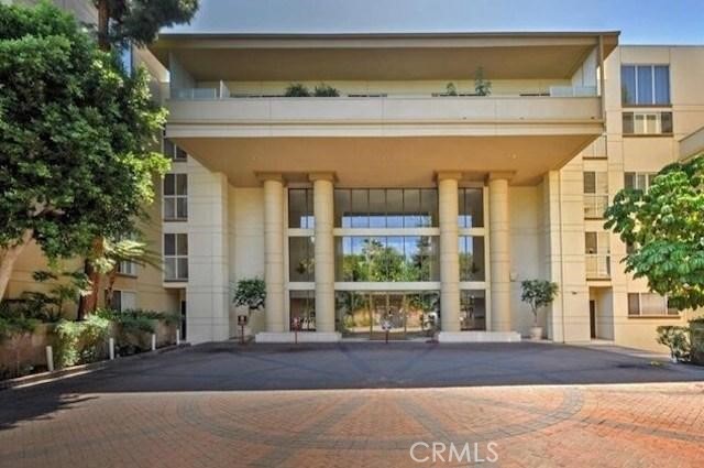 Encino Park West Penthouse with 2 bedrooms and 2 bathrooms now available for immediate occupancy! Highly sought-after full-service residence offers 24/7 security/concierge, Spectrum TV streaming and Wi-Fi, trash, water, heated pool and spa, his and her saunas, fully equipped gym, Rec. Room with full kitchen, 2 secure parking spaces, and a secure mail room all included in the rent! A double door entry leads you to an oversized Living and Dining room featuring 18-foot ceilings, floor to ceiling plantation shutters and a view of the sunset. Hardwood flooring throughout. The west facing views offer an abundance of natural light. The expansive primary suite offers, both a walk-in and reach-in closets and private Balcony access. The private bath has Dual sinks, a soaking tub and separate shower. The secondary bedroom offers a large closet and access to the balcony. Both bedrooms have plantation shutters for complete light control. The secondary bath offers a tub/shower combo. The eat-in kitchen has all electric appliances with an in-unit stack washer and dryer. Close to Encino Park, with tennis and pickle ball courts. 101 and 405 freeways. Ventura Boulevard’s restaurants, stores and conveniences are all within walking distance.