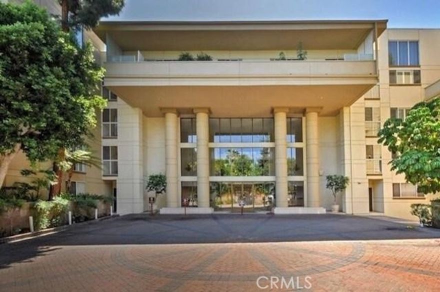 Encino Park West Penthouse with 2 bedrooms and 2 bathrooms now available for immediate occupancy! Highly sought-after full-service residence offers 24/7 security/concierge, Spectrum TV streaming and Wi-Fi, trash, water, heated pool and spa, his and her saunas, fully equipped gym, Rec. Room with full kitchen, 2 secure parking spaces, and a secure mail room all included in the rent! A double door entry leads you to an oversized Living and Dining room featuring 18-foot ceilings, floor to ceiling plantation shutters and a view of the sunset. Hardwood flooring throughout. The west facing views offer an abundance of natural light. The expansive primary suite offers, both a walk-in and reach-in closets and private Balcony access. The private bath has Dual sinks, a soaking tub and separate shower. The secondary bedroom offers a large closet and access to the balcony. Both bedrooms have plantation shutters for complete light control. The secondary bath offers a tub/shower combo. The eat-in kitchen has all electric appliances with an in-unit stack washer and dryer. Close to Encino Park, with tennis and pickle ball courts. 101 and 405 freeways. Ventura Boulevard’s restaurants, stores and conveniences are all within walking distance.