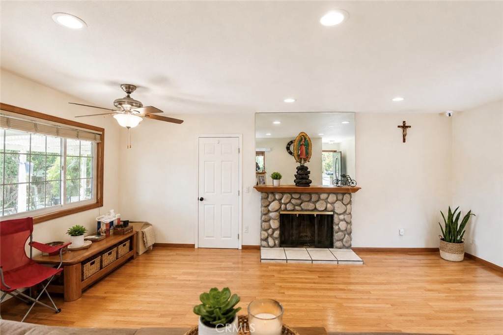 10215 Ashdale