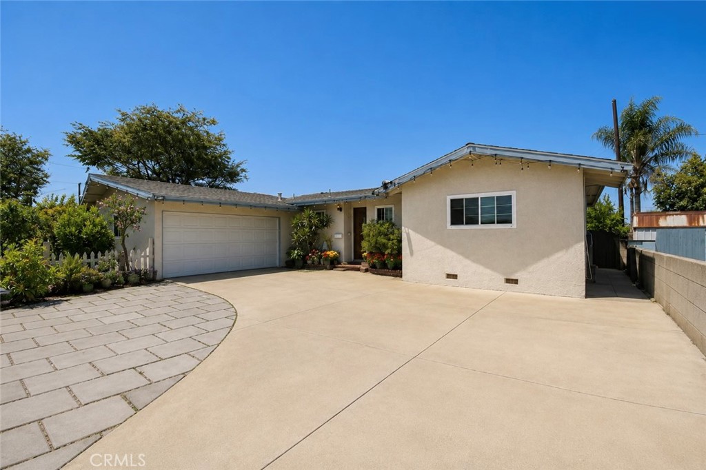 10215 Ashdale
