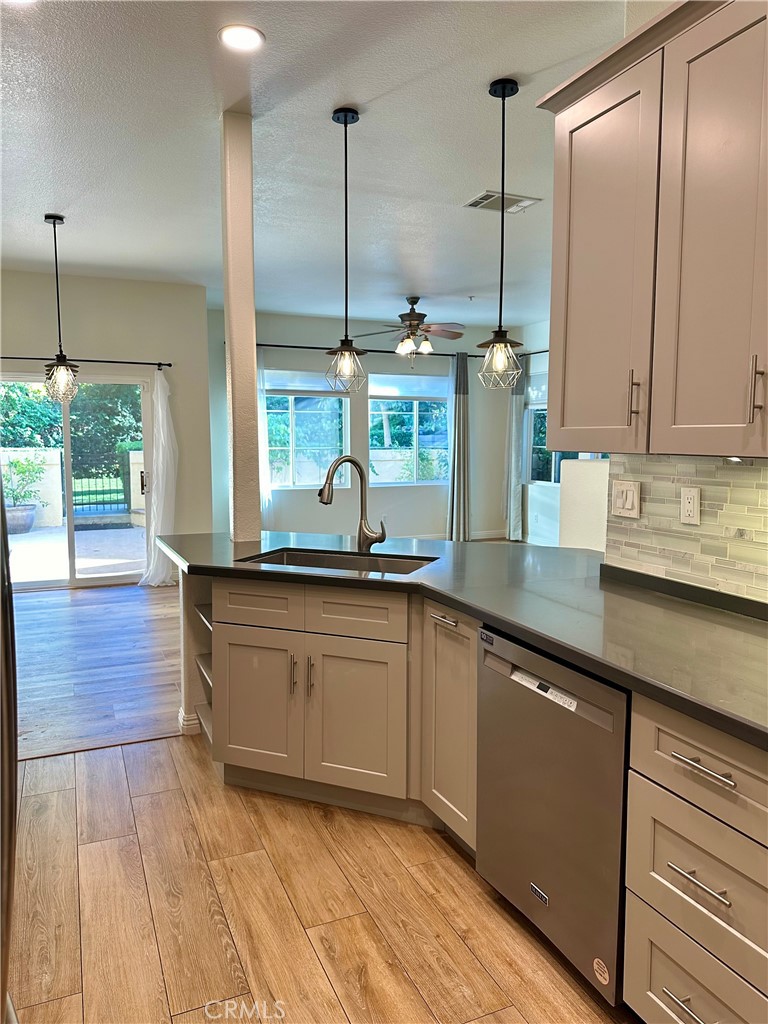 Park Lane Townhomes (203) - Residential Lease