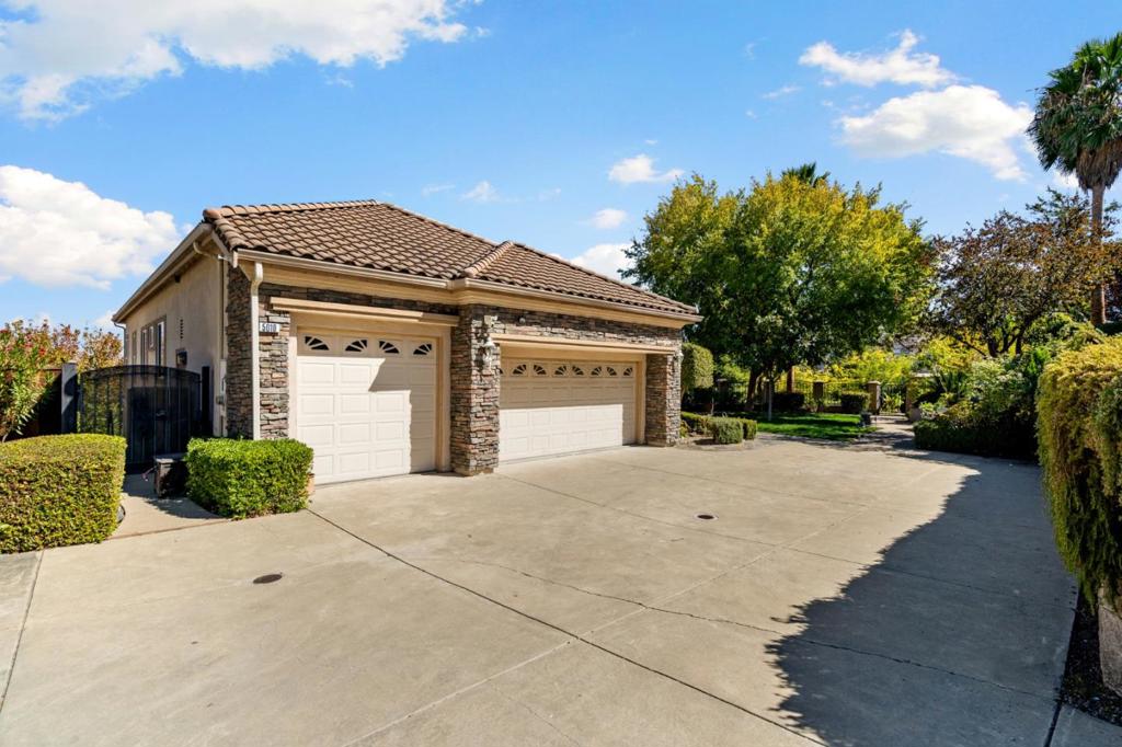 5010 Westside Drive