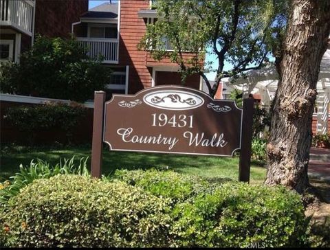 Photo of 19431 Sherman WAY, Reseda, CA 91335 (MLS # SR26101369)