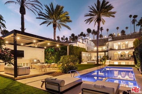 Photo of 972 Palisades Beach Road, Santa Monica, CA 90403 (MLS # 26661863)