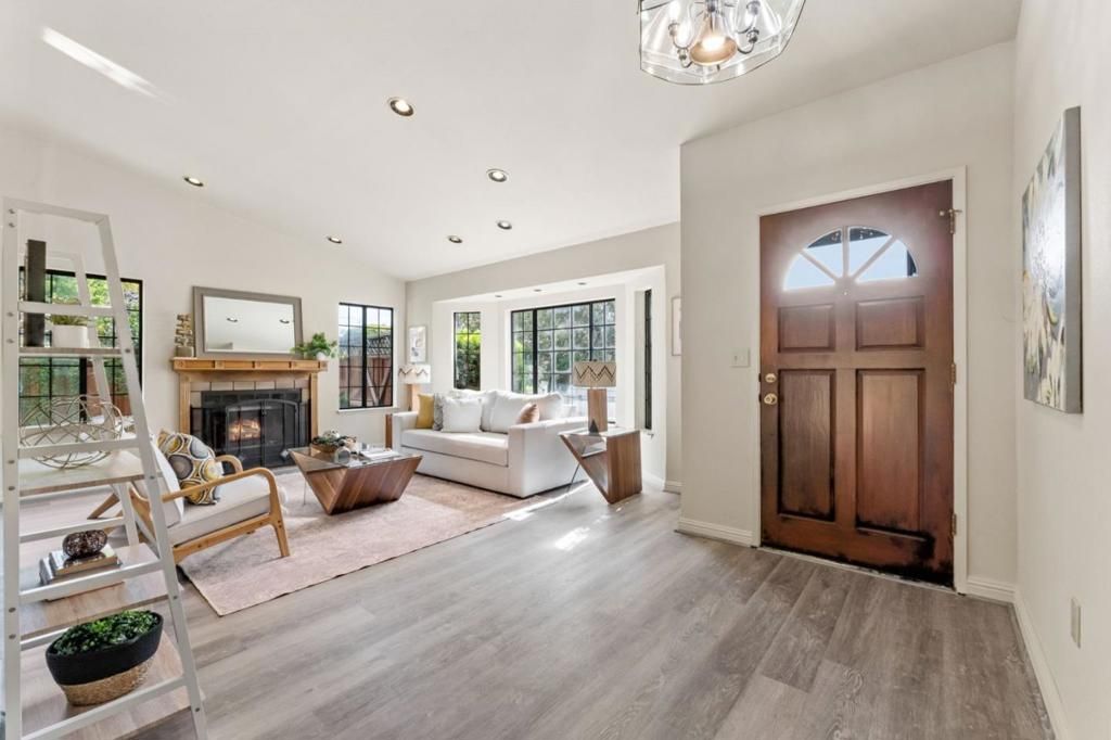 Photo of 847 Wren Drive, San Jose, CA 95125 (MLS # ML82024823)
