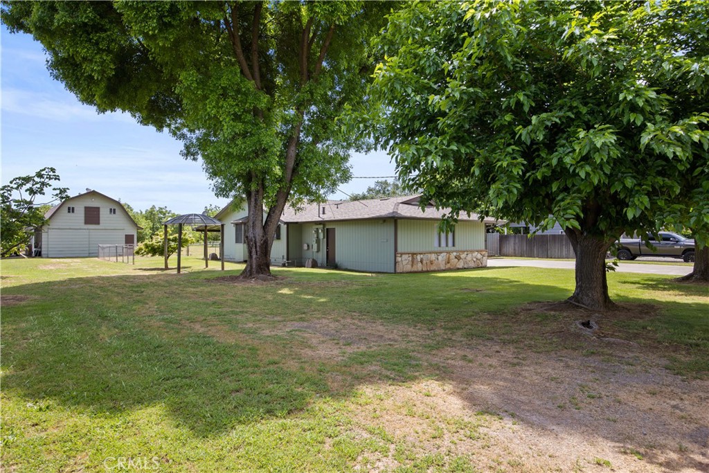 587 Little Avenue