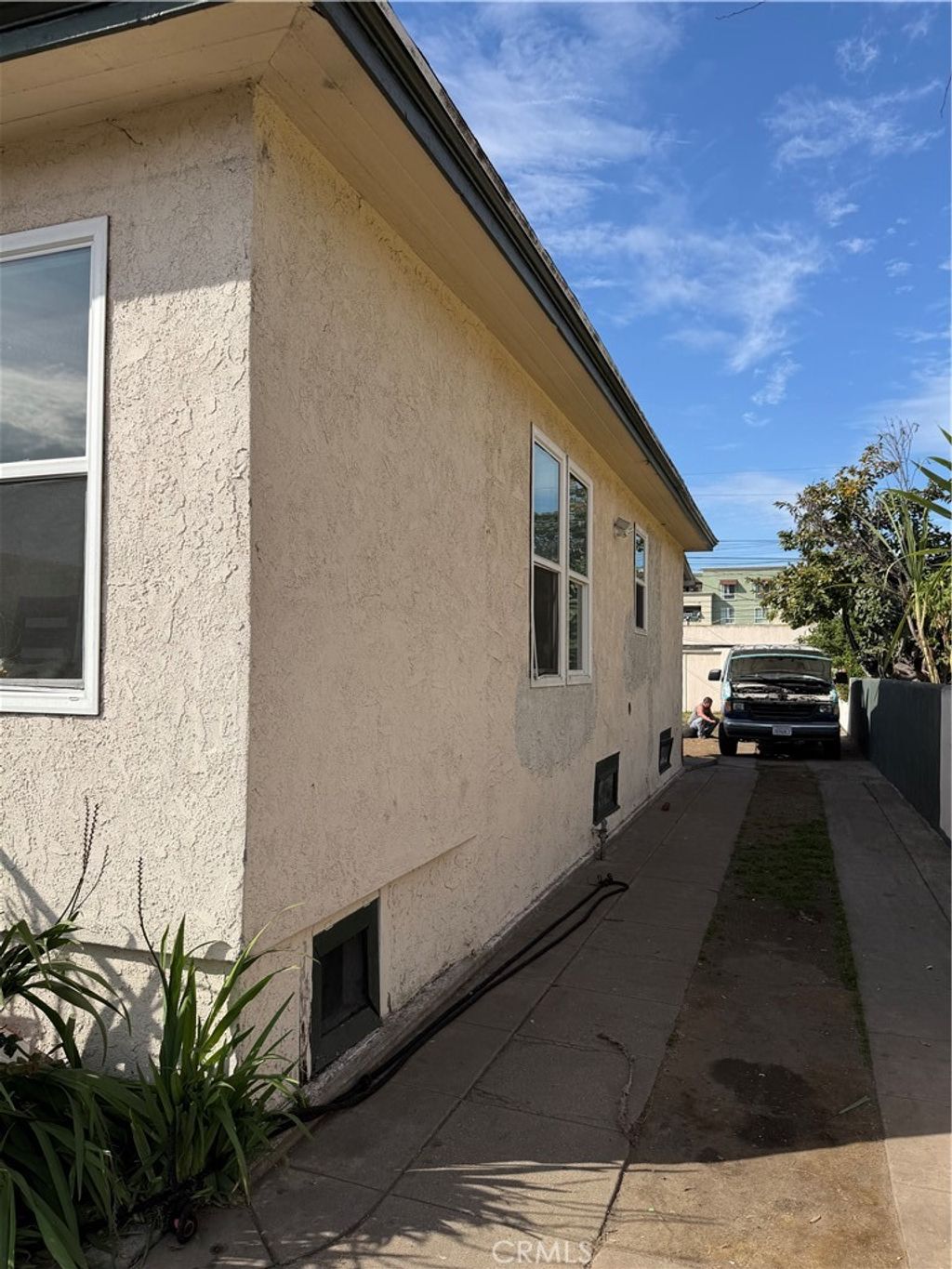 Photo of 6915 Bonsallo, Los Angeles, CA 90044 (MLS # DW26038366)