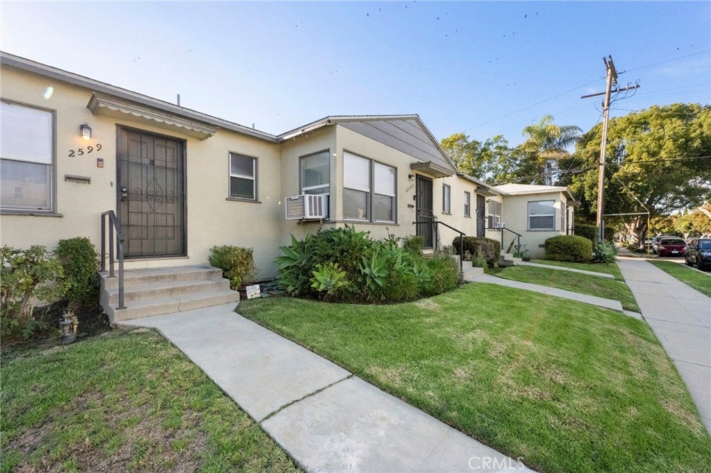 2593 Amherst