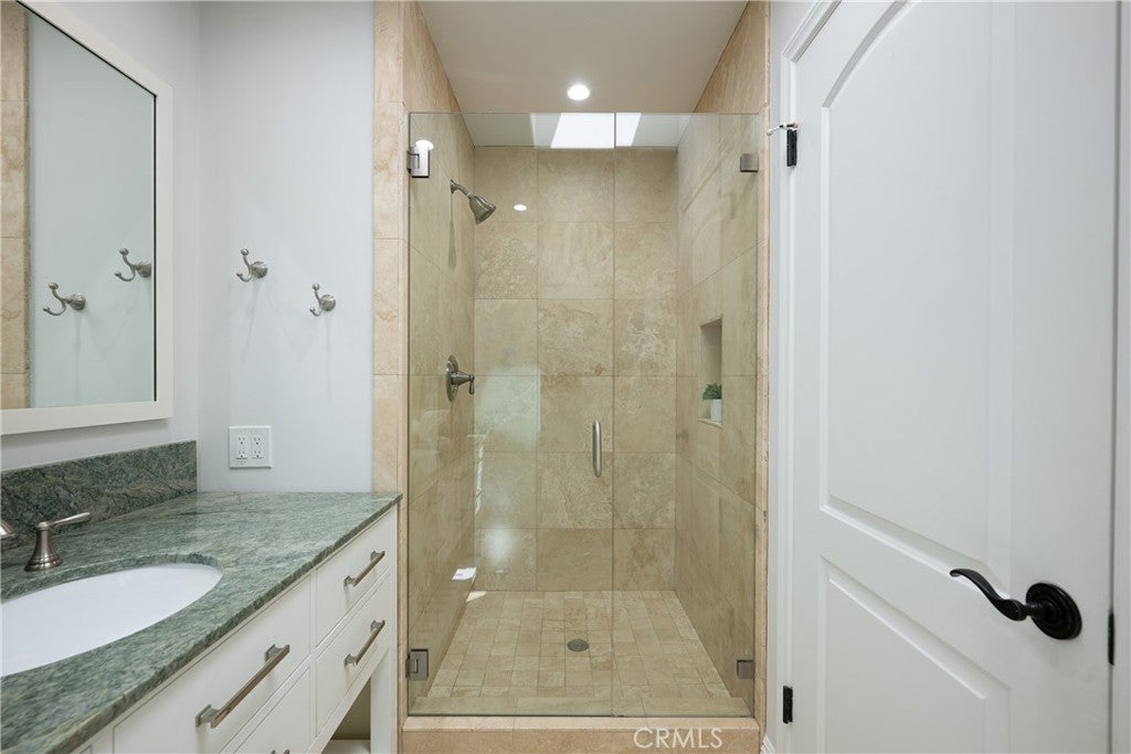 2101 Yacht Daphne, Newport Beach CA 92660 - Photo 31
