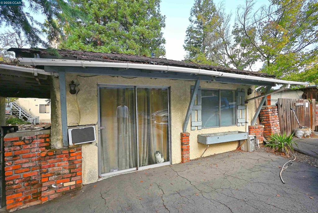 WALNUT HEIGHTS - Residential