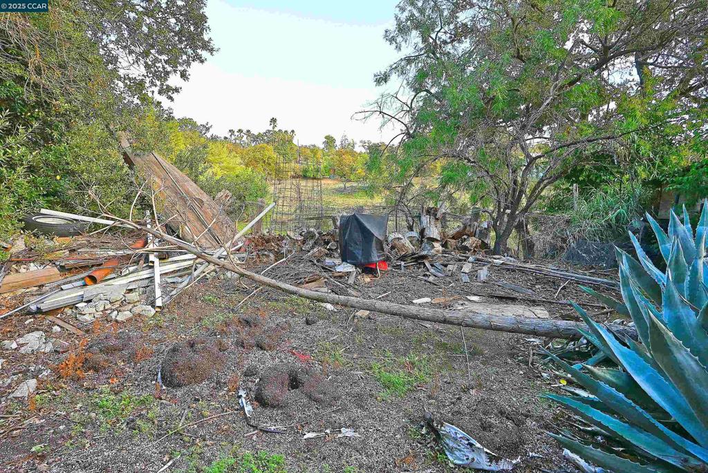 WALNUT HEIGHTS - Residential