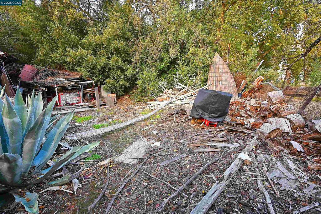 WALNUT HEIGHTS - Residential