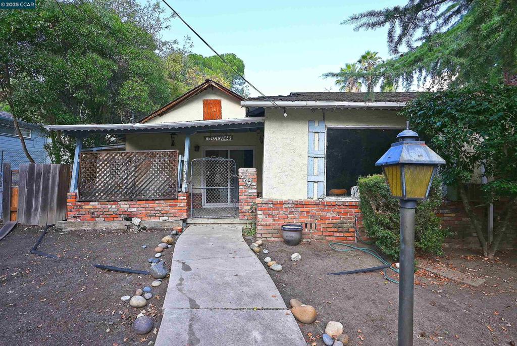 WALNUT HEIGHTS - Residential