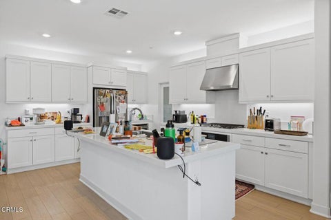 Tiny photo for 409 Snowdrop Lane, Santa Paula, CA 93060 (MLS # V1-38058)