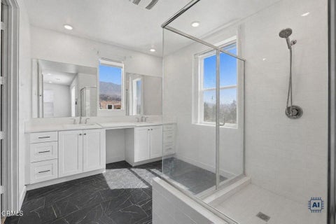 Tiny photo for 409 Snowdrop Lane, Santa Paula, CA 93060 (MLS # V1-38058)