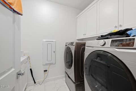 Tiny photo for 409 Snowdrop Lane, Santa Paula, CA 93060 (MLS # V1-38058)