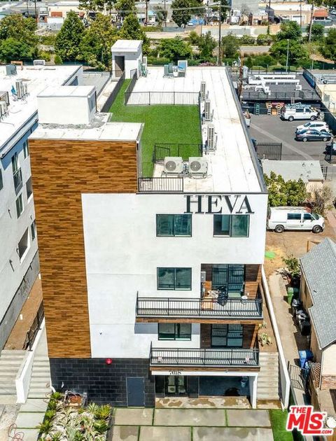 Photo of 7018 Alabama Avenue, Canoga Park, CA 91303 (MLS # 26639467)