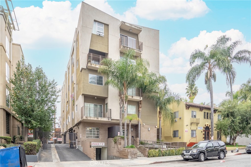 2864 Sunset Place 205