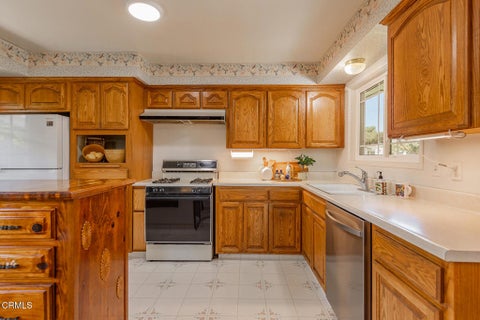 Tiny photo for 8482 Wesham Street, Ventura, CA 93004 (MLS # V1-38532)
