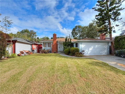 Photo of 10851 Woodbine Street, Los Angeles, CA 90034 (MLS # AR26138229)