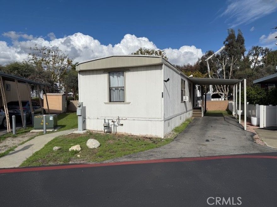 This two bedroom, one bathroom unit is located just south of Foothill Blvd on Baker Ave in the beautiful city of Rancho Cucamonga.  This unit offers a stackable washer and dryer area with hookups, central heating, gas stove and a large lot for room for expansion.