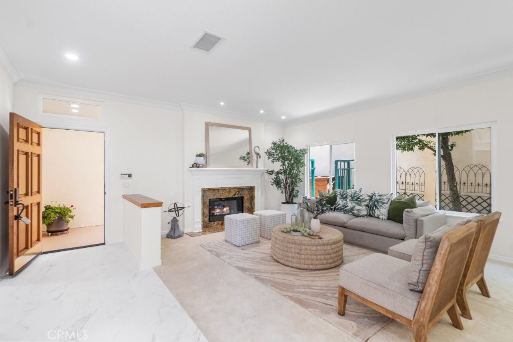 2562 Woodbury Drive