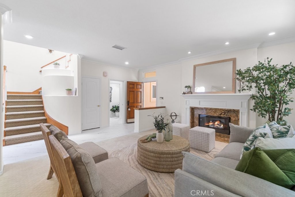 2562 Woodbury Drive