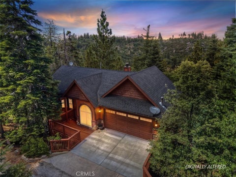 Photo of 26285 Spyglass Drive, Lake Arrowhead, CA 92352 (MLS # IG26094592)