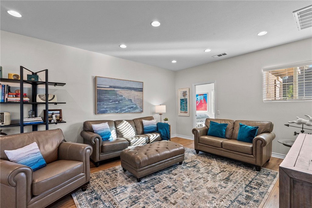 Brentwood (481) - Residential