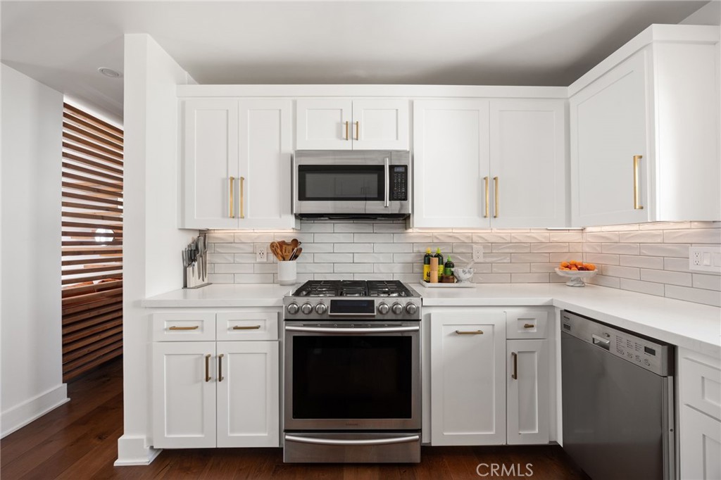 Westlake Bay (728) - Residential