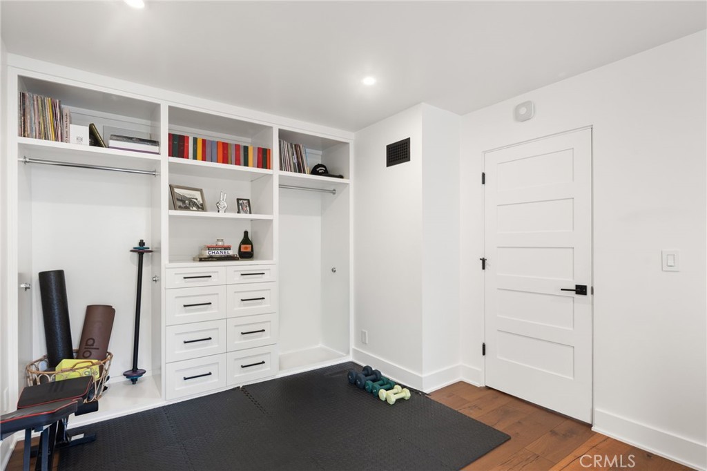 Westlake Bay (728) - Residential