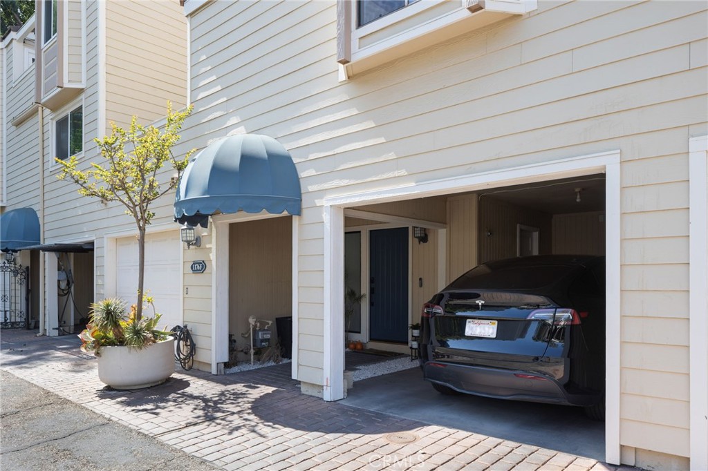 Westlake Bay (728) - Residential