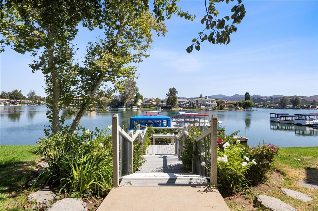 Westlake Bay (728) - Residential